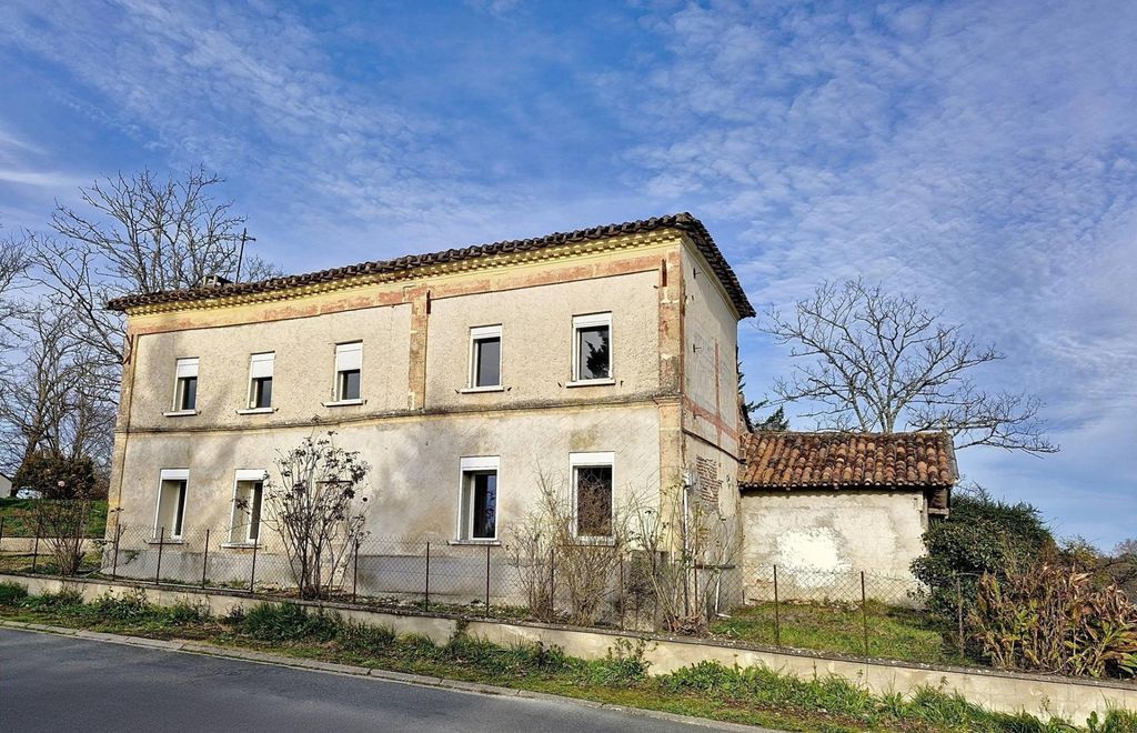 Achat maison à vendre 4 chambres 140 m² - Eygurande-et-Gardedeuil