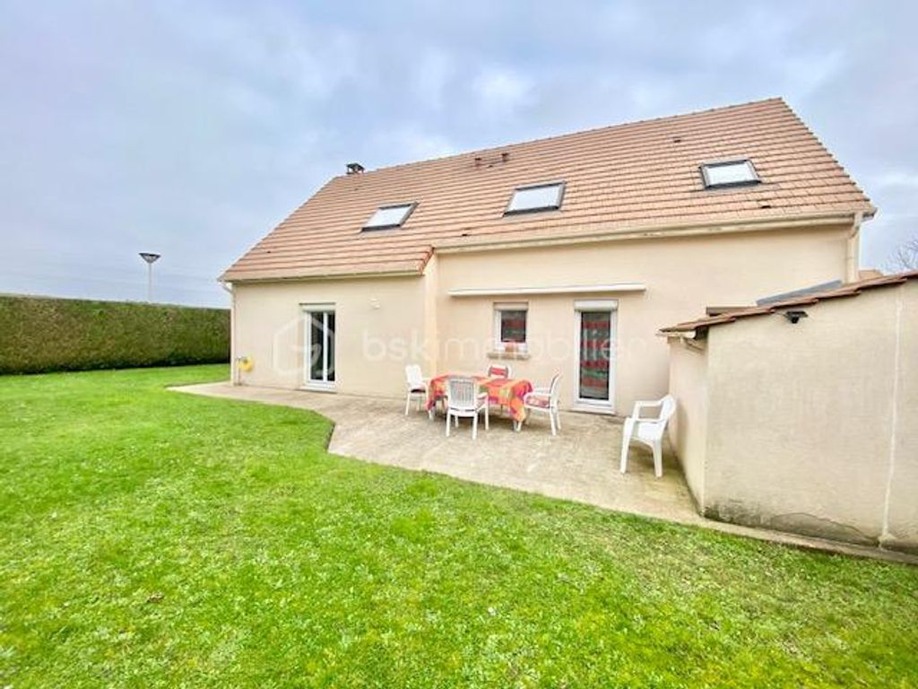 Achat maison à vendre 4 chambres 136 m² - Villiers-le-Bâcle