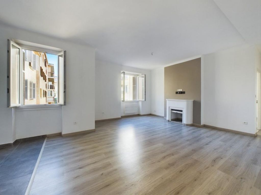 Achat appartement à vendre 2 pièces 63 m² - Ajaccio