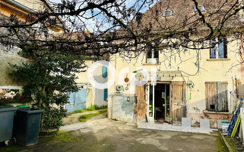 Achat maison à vendre 3 chambres 157 m² - Les Abrets-en-Dauphiné