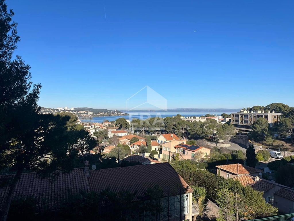 Achat appartement à vendre 5 pièces 101 m² - Martigues