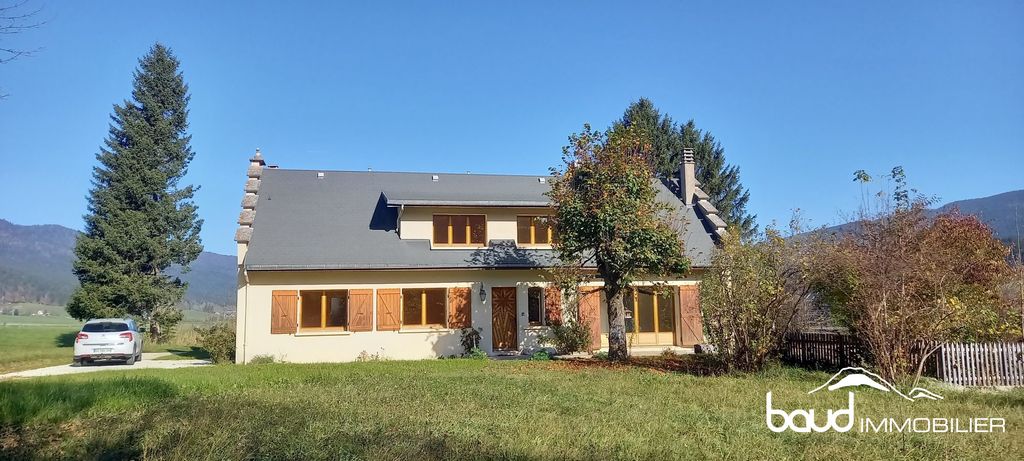 Achat maison à vendre 6 chambres 192 m² - Autrans-Méaudre-en-Vercors