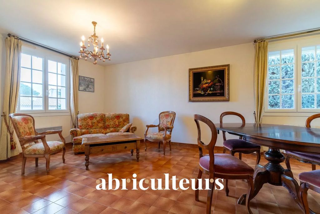 Achat maison à vendre 2 chambres 107 m² - Sausset-les-Pins