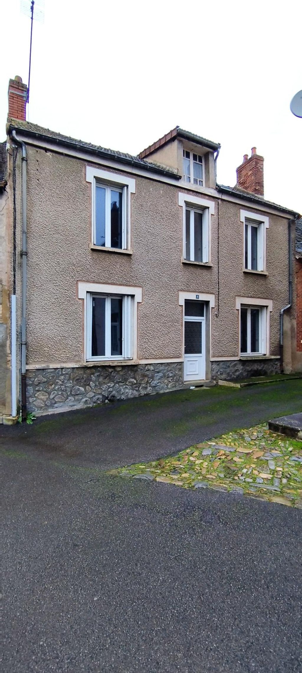 Achat maison à vendre 2 chambres 72 m² - Chambon-sur-Voueize