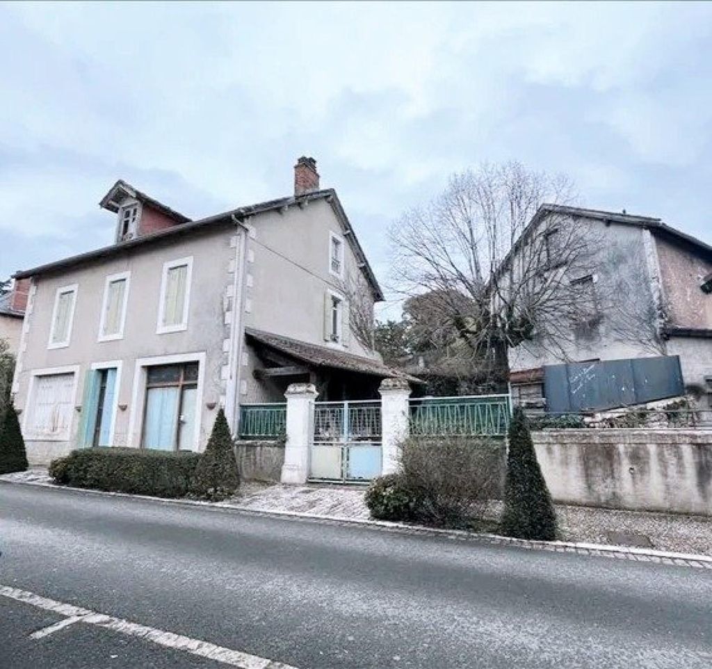 Achat maison à vendre 5 chambres 160 m² - Hautefort