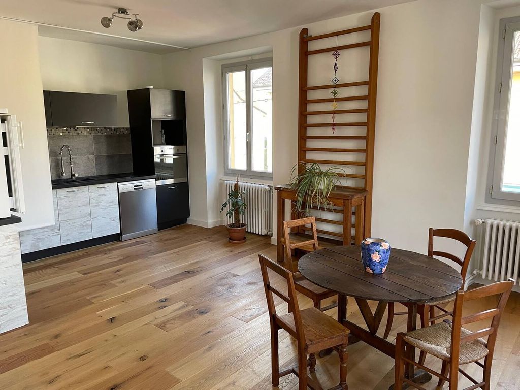 Achat appartement à vendre 3 pièces 79 m² - La Roche-sur-Foron