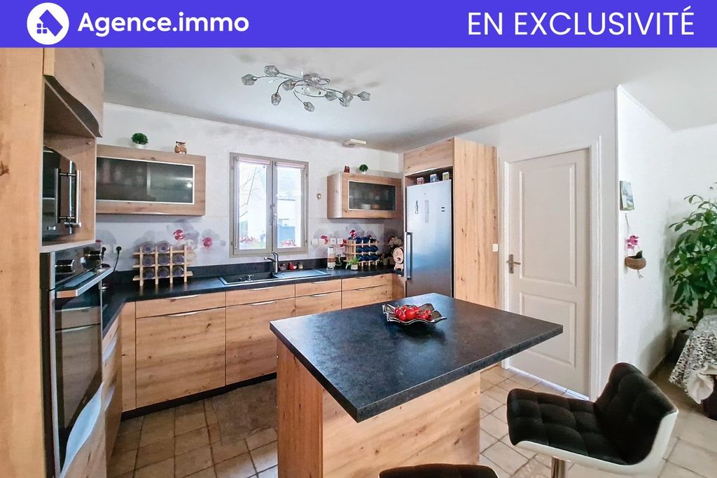 Achat maison à vendre 3 chambres 120 m² - Château-la-Vallière