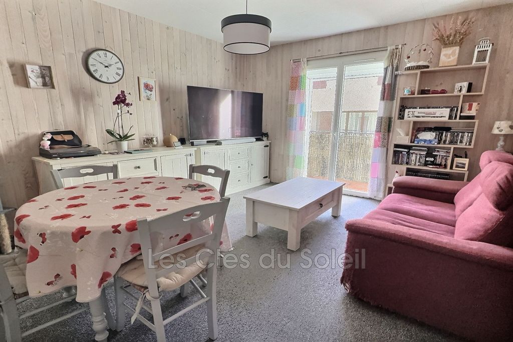 Achat maison à vendre 2 chambres 157 m² - Vins-sur-Caramy