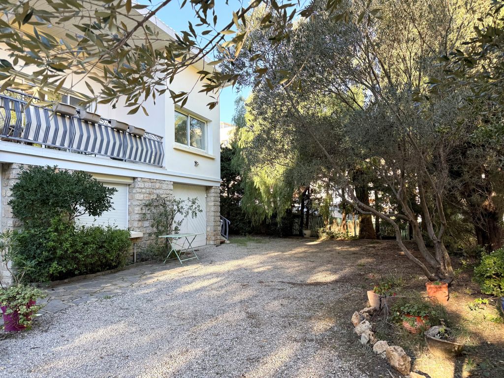 Achat maison à vendre 2 chambres 76 m² - Cavalaire-sur-Mer