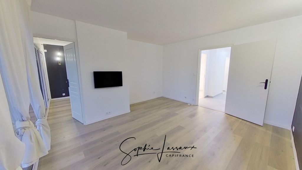 Achat appartement à vendre 5 pièces 96 m² - Louvres