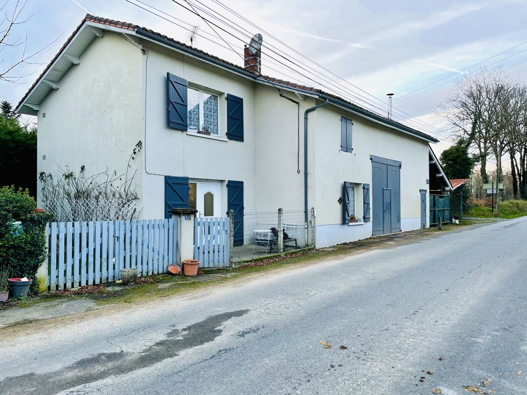 Achat maison à vendre 2 chambres 73 m² - Confolens