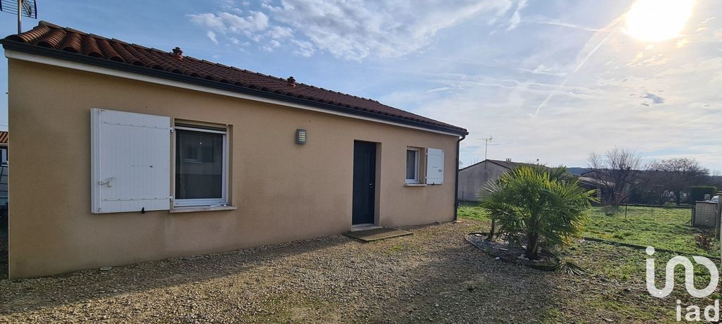 Achat maison à vendre 2 chambres 68 m² - Hiersac