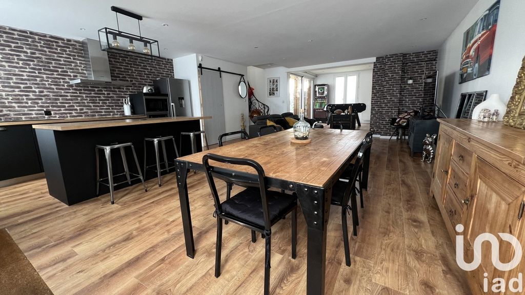 Achat appartement à vendre 6 pièces 130 m² - Floirac