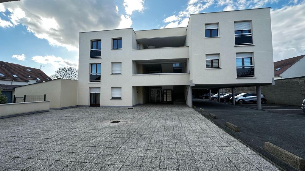 Achat appartement à vendre 2 pièces 44 m² - Ozoir-la-Ferrière