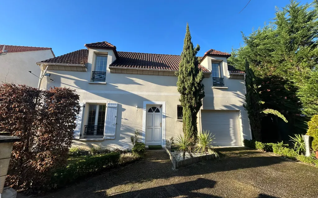 Achat maison à vendre 4 chambres 116 m² - Montigny-lès-Cormeilles