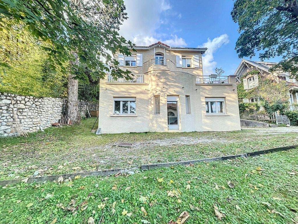 Achat maison à vendre 4 chambres 158 m² - La Tronche