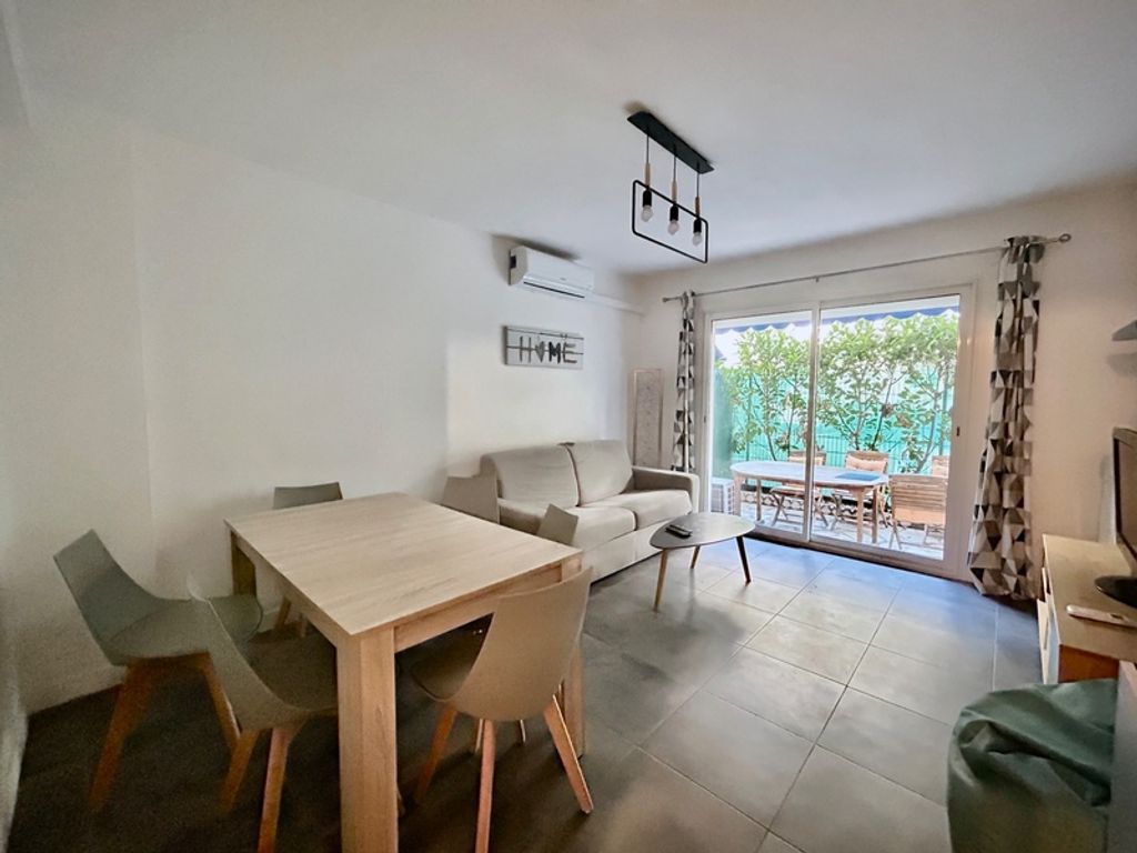 Achat appartement à vendre 2 pièces 47 m² - Antibes