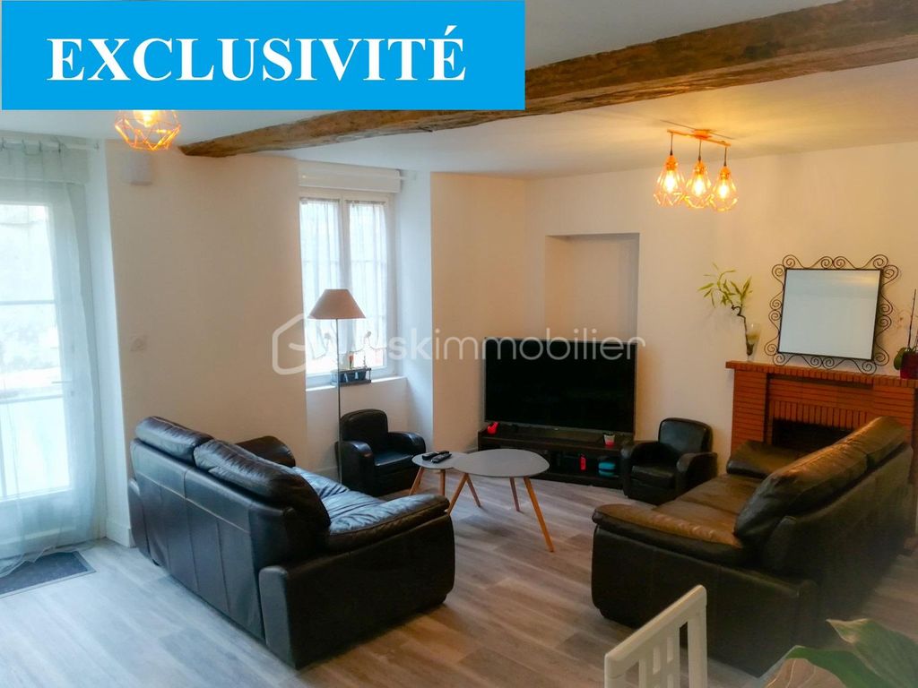 Achat maison à vendre 3 chambres 110 m² - Loiron-Ruillé