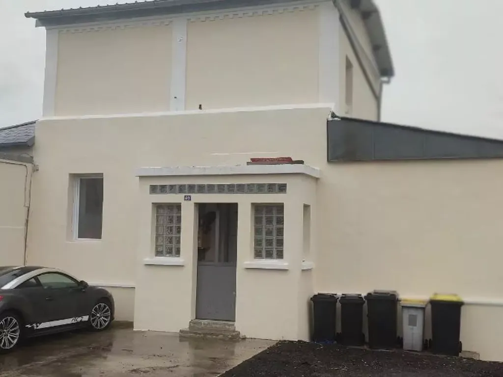 Achat appartement à vendre 5 pièces 118 m² - Charmes