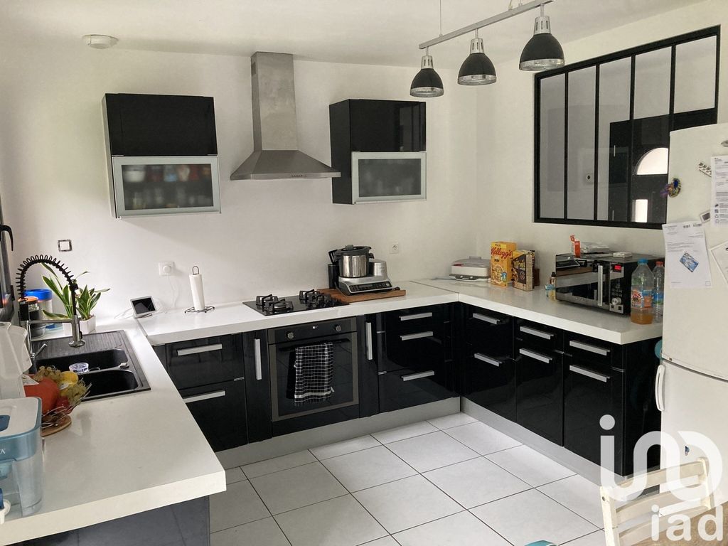 Achat maison à vendre 4 chambres 160 m² - Neuilly-sous-Clermont