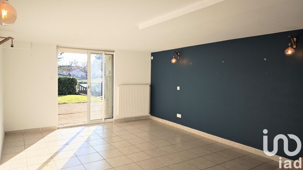 Achat maison à vendre 4 chambres 115 m² - Saint-Julien-l'Ars