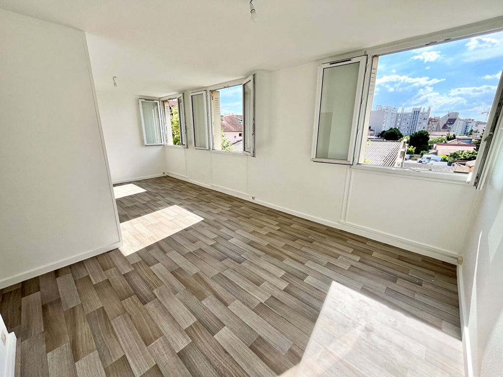 Achat appartement à vendre 4 pièces 65 m² - Villeurbanne