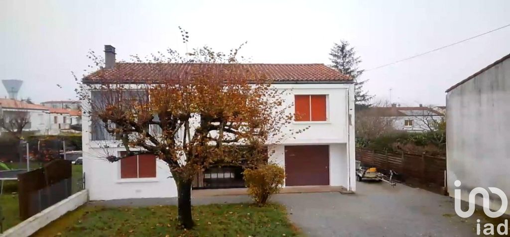 Achat maison à vendre 5 chambres 103 m² - Fontenay-le-Comte