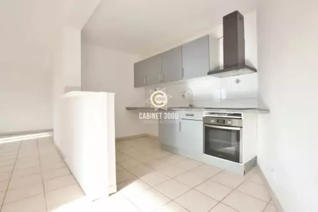 Achat appartement à vendre 3 pièces 86 m² - Hyères