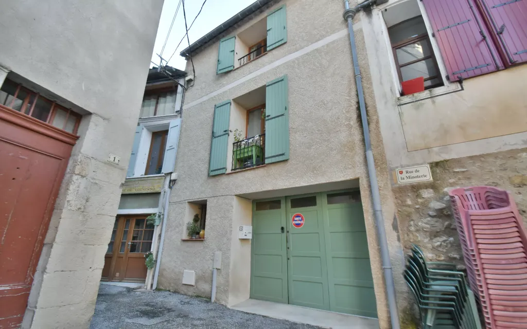 Achat maison à vendre 2 chambres 84 m² - Volonne