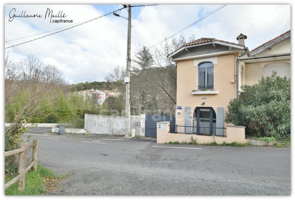 Achat maison à vendre 2 chambres 80 m² - Lamalou-les-Bains