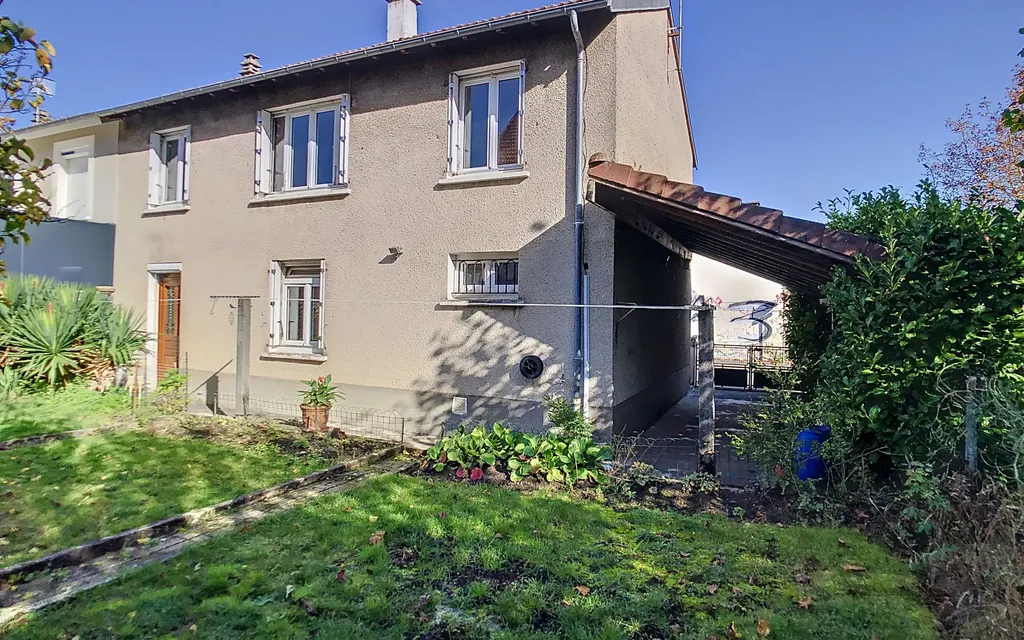 Achat maison à vendre 4 chambres 110 m² - Aurillac