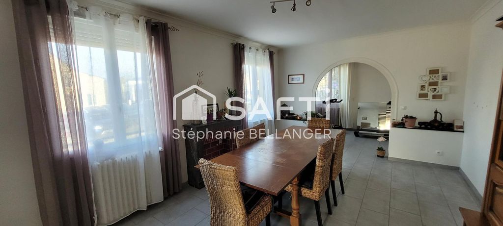 Achat maison à vendre 6 chambres 208 m² - Loué