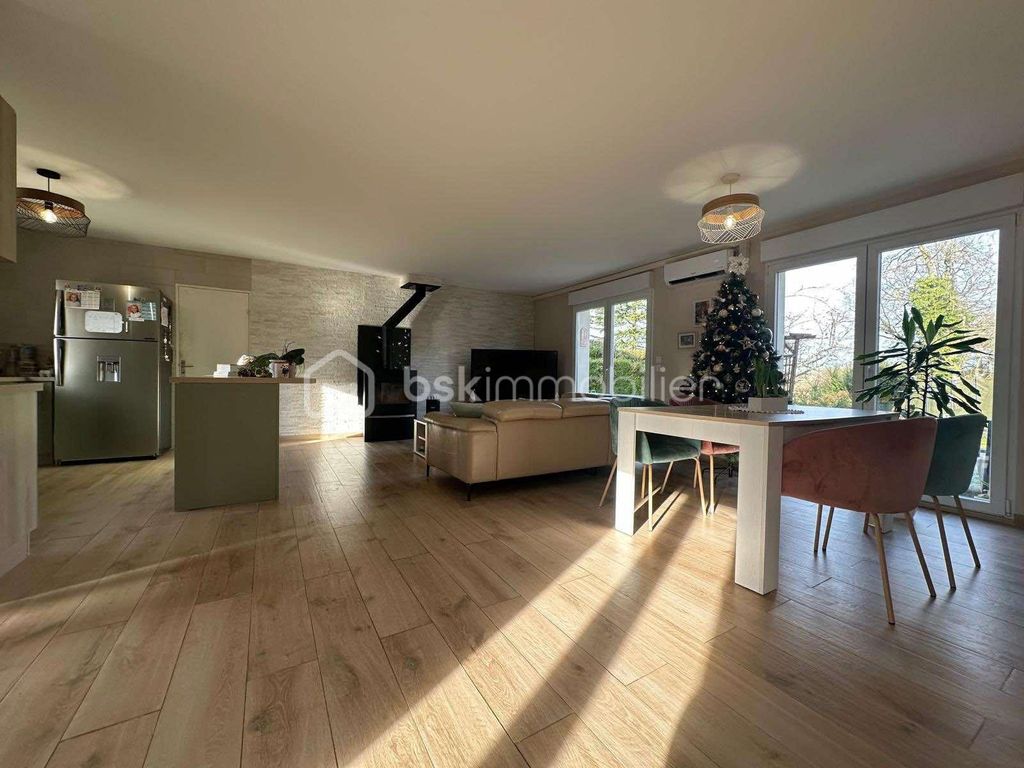 Achat maison à vendre 4 chambres 132 m² - Ozouer-le-Voulgis