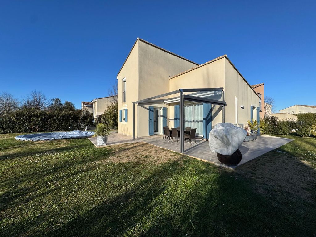 Achat maison à vendre 3 chambres 93 m² - Saint-Saturnin-lès-Avignon