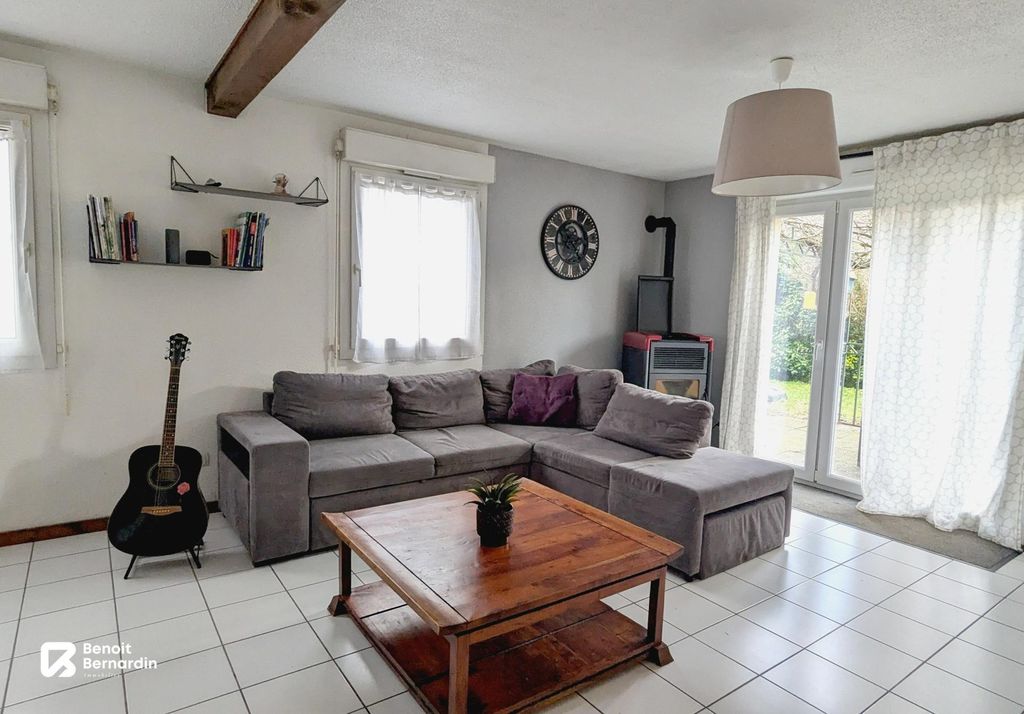 Achat maison à vendre 3 chambres 78 m² - Avanne-Aveney