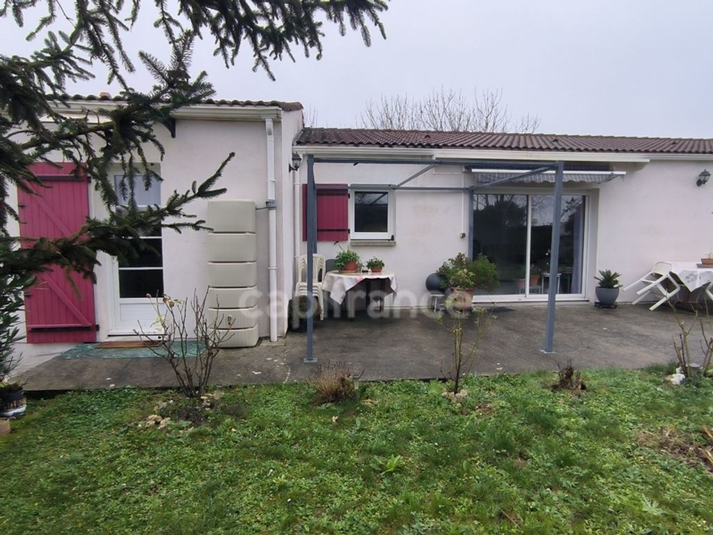 Achat maison à vendre 4 chambres 105 m² - Semussac