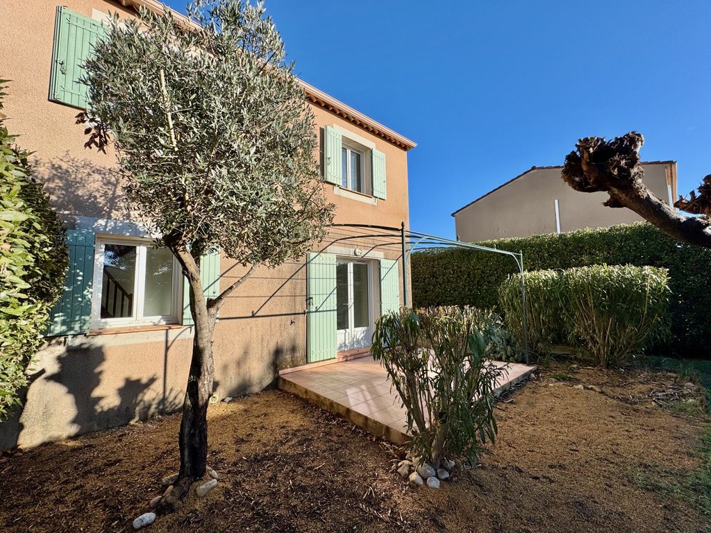 Achat maison à vendre 3 chambres 95 m² - Camaret-sur-Aigues