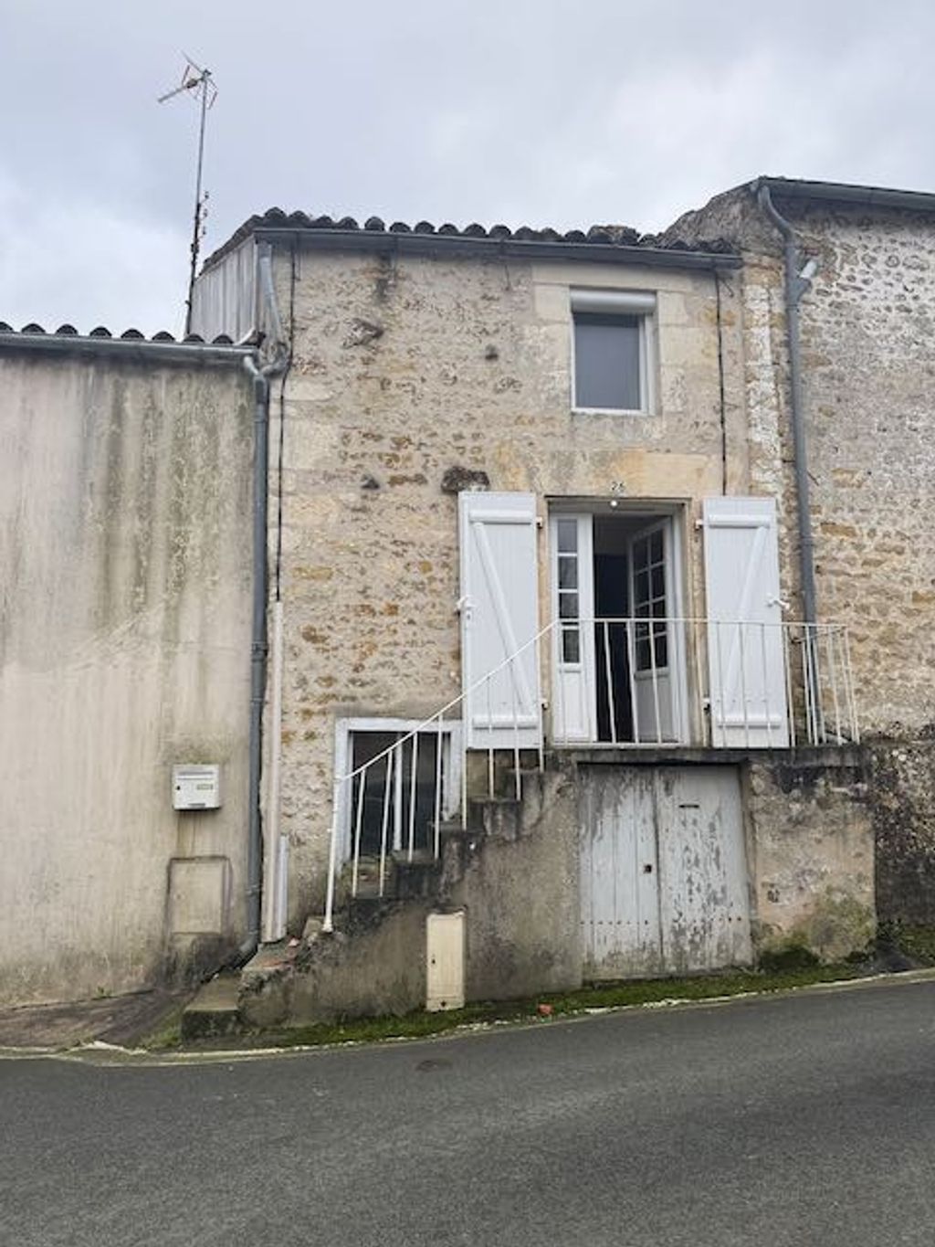 Achat maison à vendre 2 chambres 70 m² - Sainte-Hermine