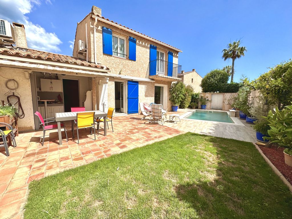 Achat maison à vendre 3 chambres 82 m² - Sainte-Maxime