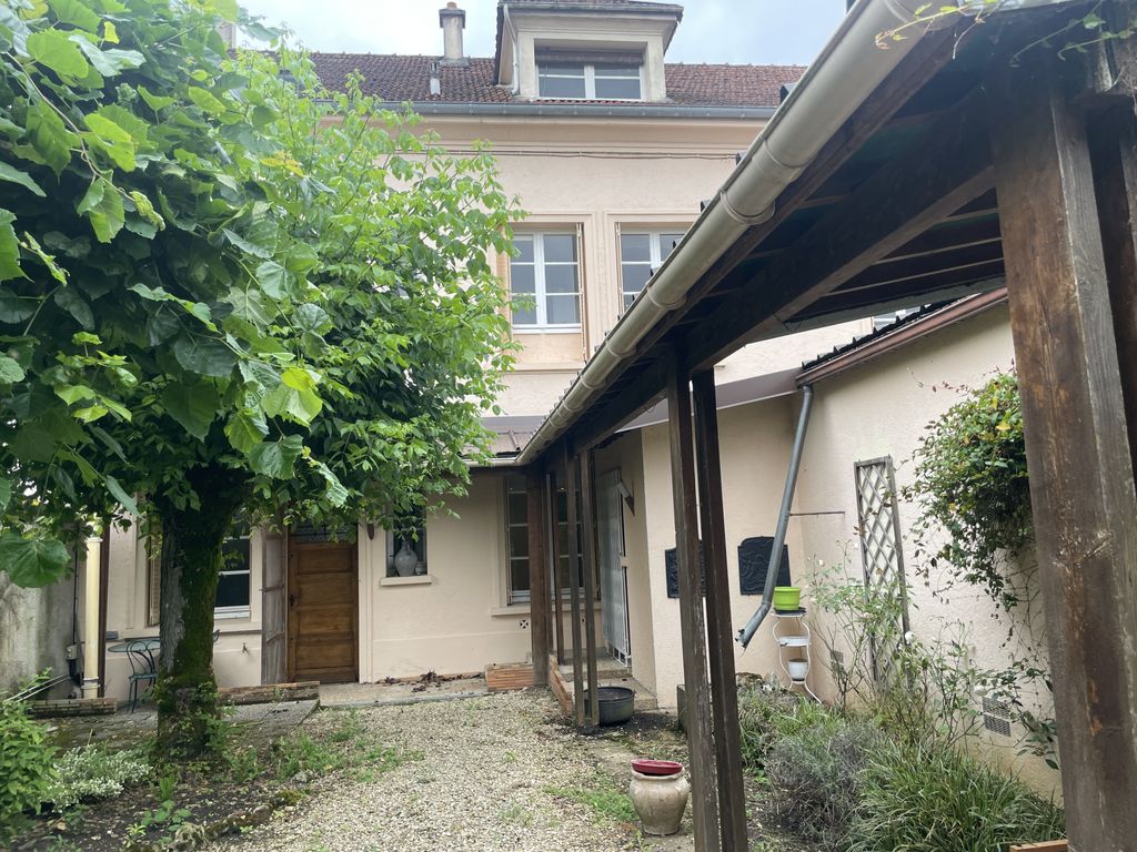 Achat maison à vendre 3 chambres 239 m² - Villenauxe-la-Grande