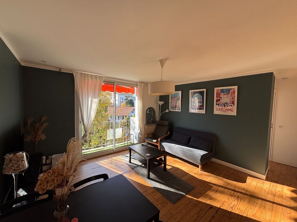 Achat appartement à vendre 5 pièces 83 m² - Bayonne