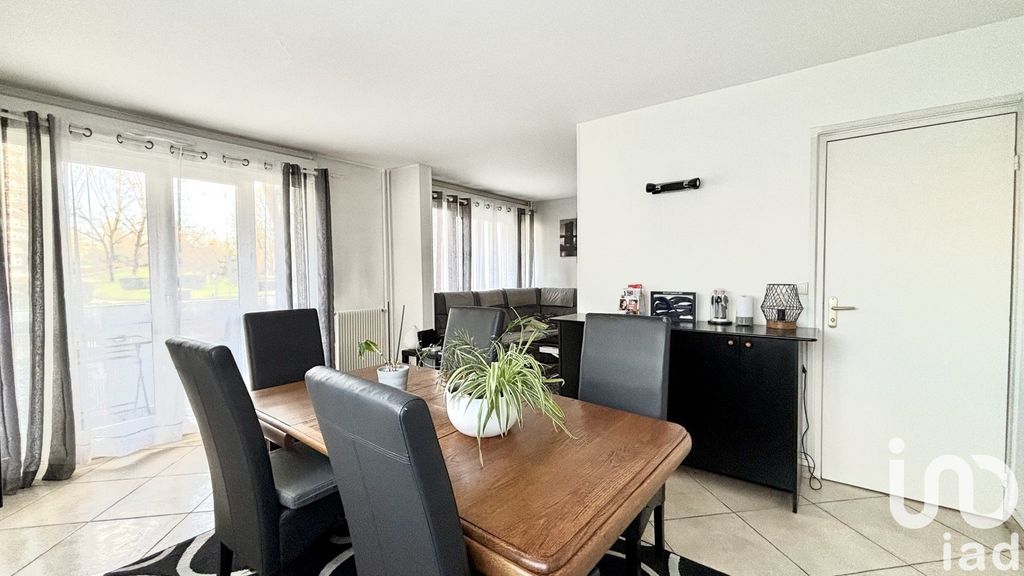 Achat appartement à vendre 4 pièces 82 m² - Chilly-Mazarin