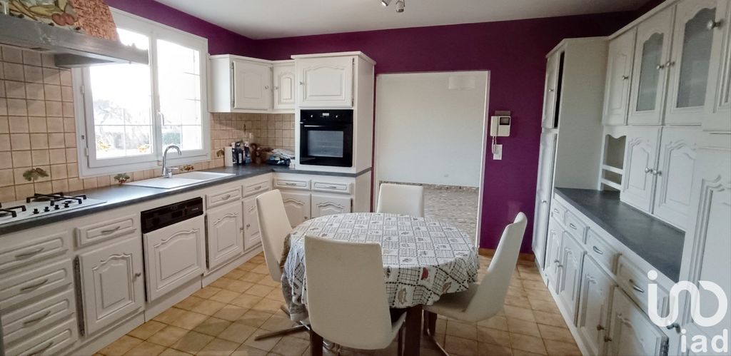 Achat maison à vendre 4 chambres 99 m² - Cinq-Mars-la-Pile