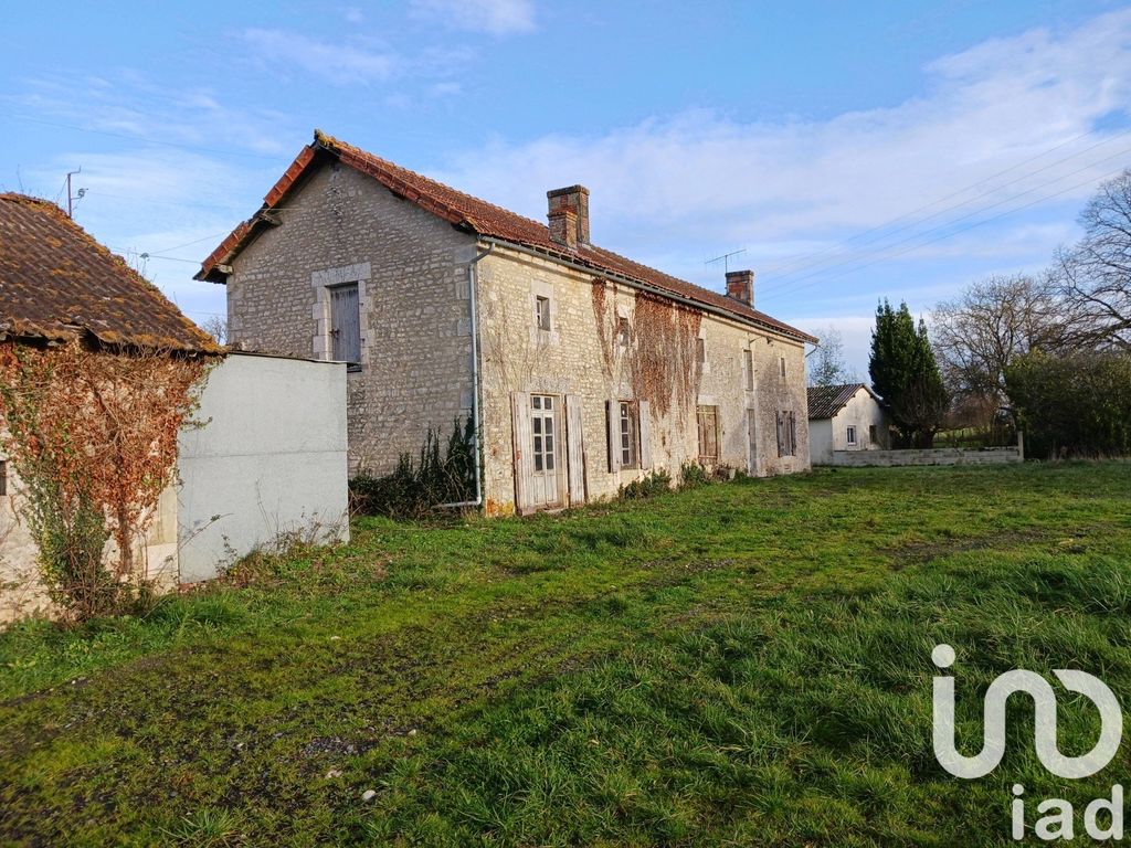 Achat maison à vendre 3 chambres 110 m² - Usson-du-Poitou