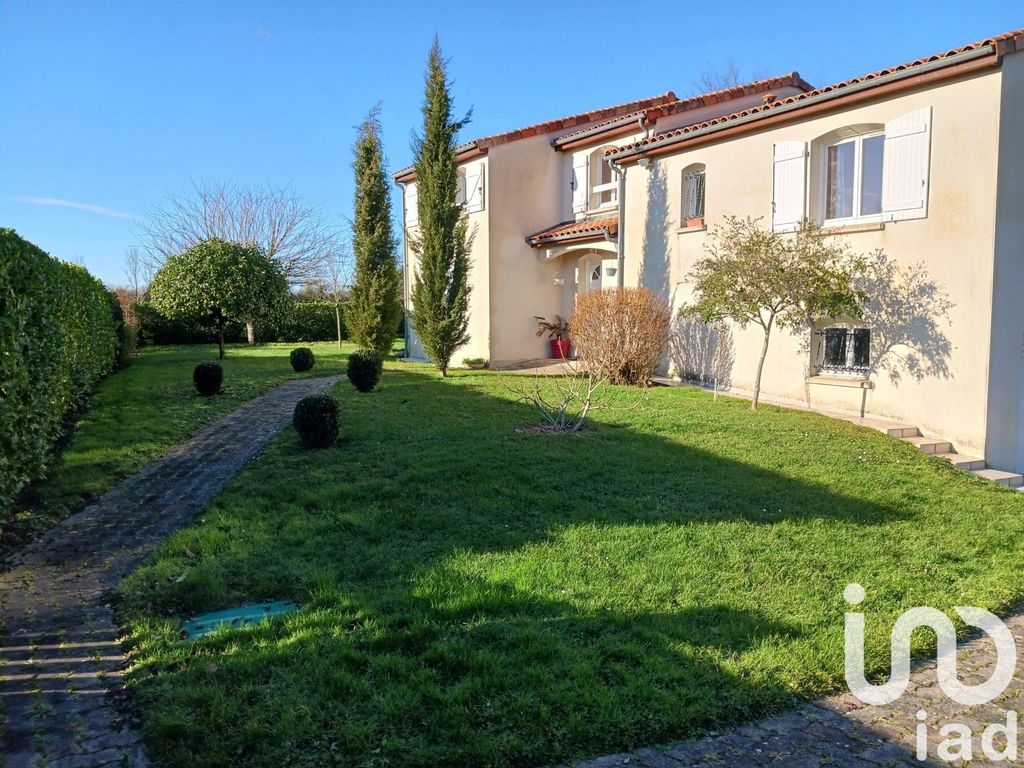 Achat maison à vendre 4 chambres 137 m² - Saint-Maurice-la-Clouère