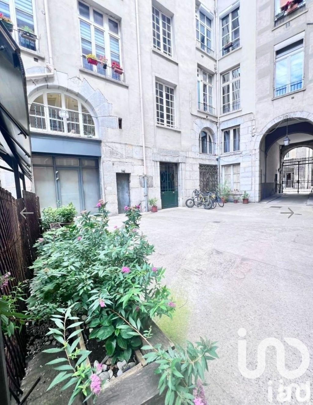 Achat appartement à vendre 6 pièces 136 m² - Grenoble