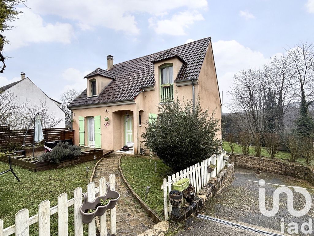 Achat maison à vendre 4 chambres 116 m² - Saint-Pierre-lès-Nemours