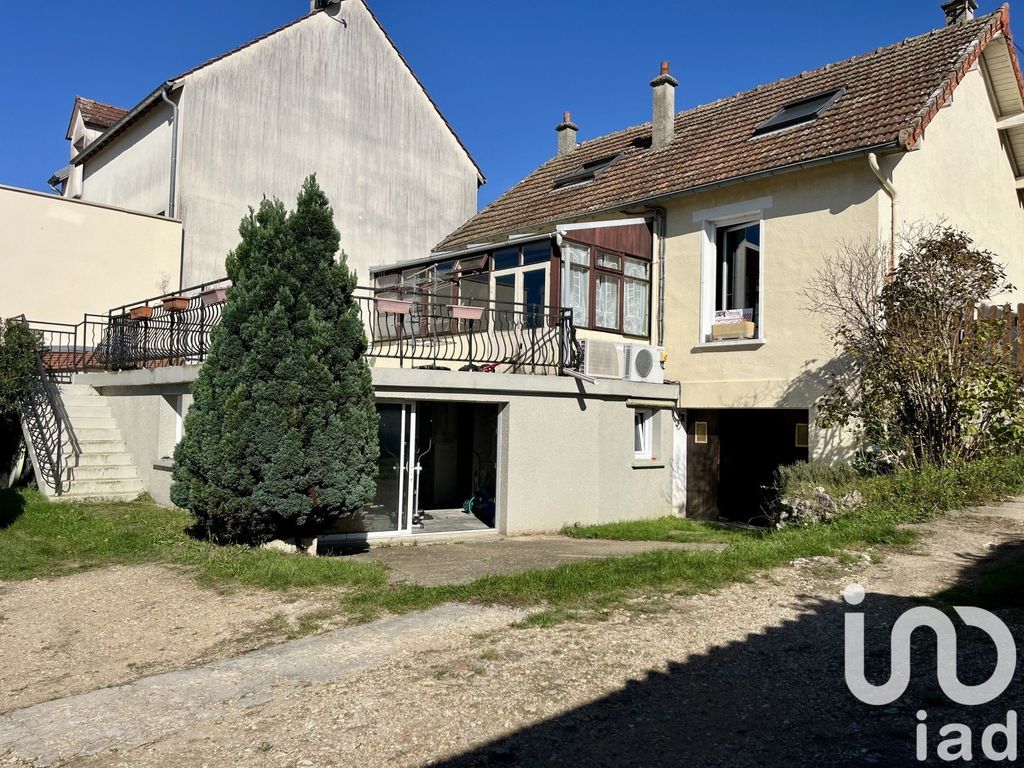 Achat maison à vendre 4 chambres 101 m² - Champagne-sur-Seine