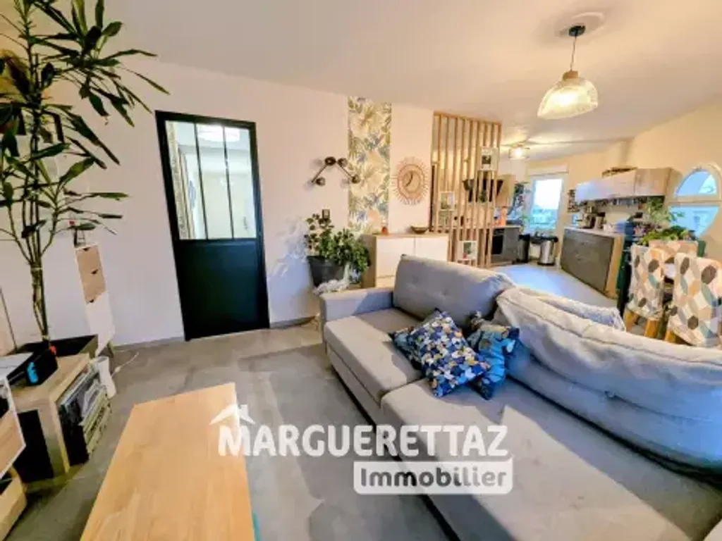 Achat appartement à vendre 4 pièces 81 m² - Vétraz-Monthoux