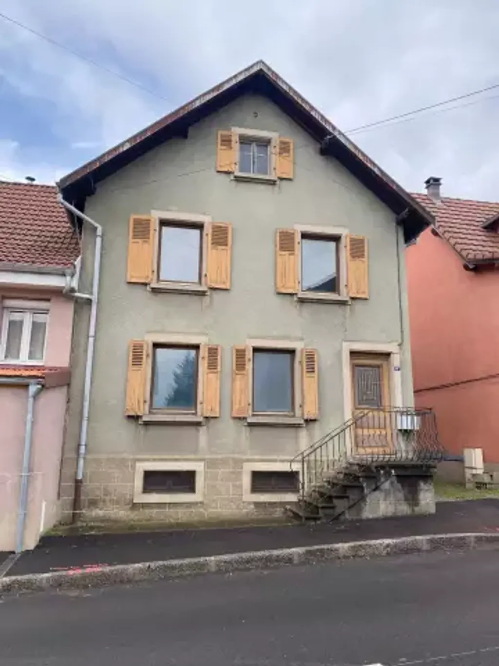 Achat maison à vendre 3 chambres 115 m² - Delle